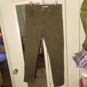 Levi’s Slimming Skinny jean, waist 32, length 30,high rise, green,